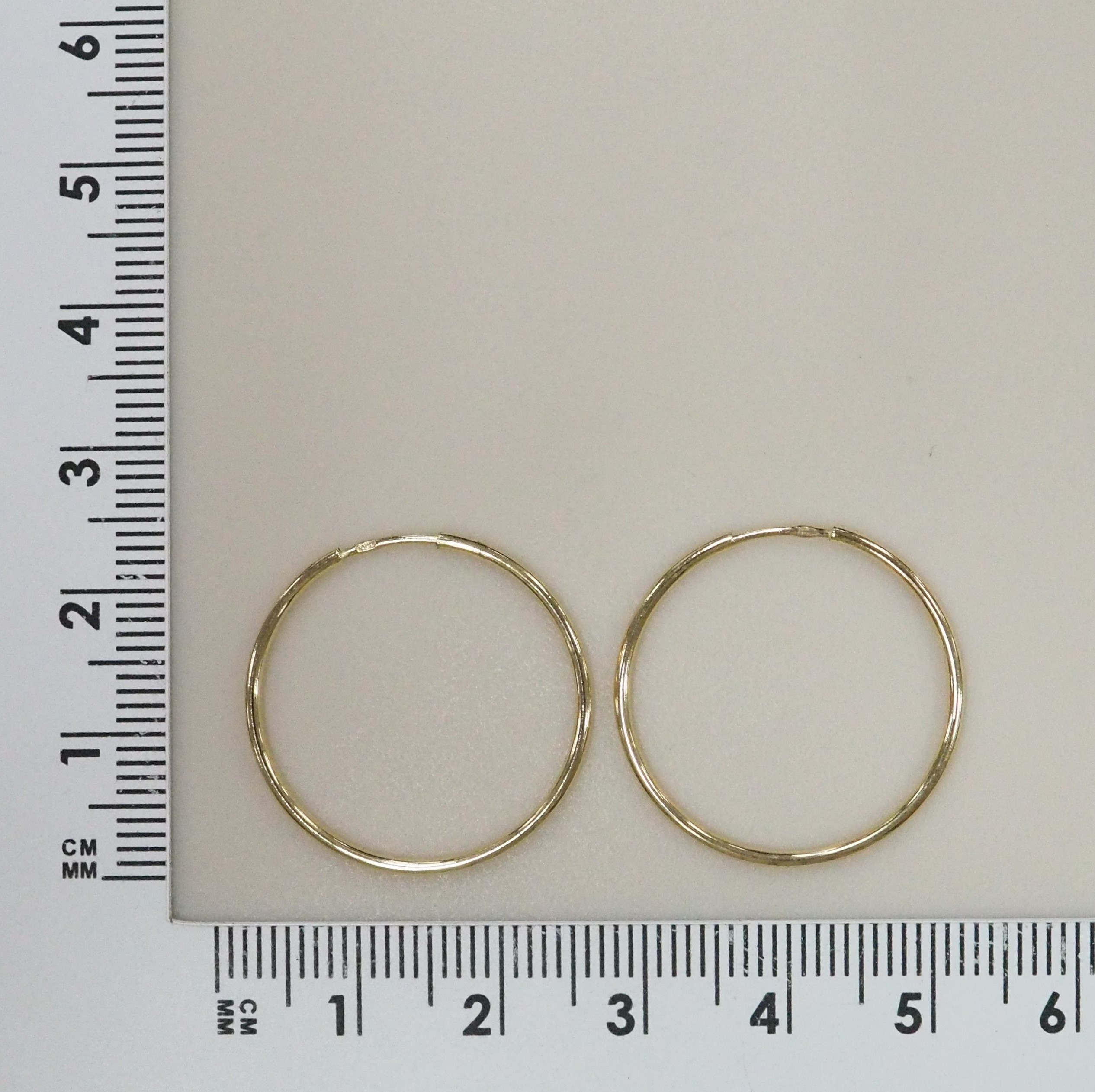 Серьги-конго из желтого золота